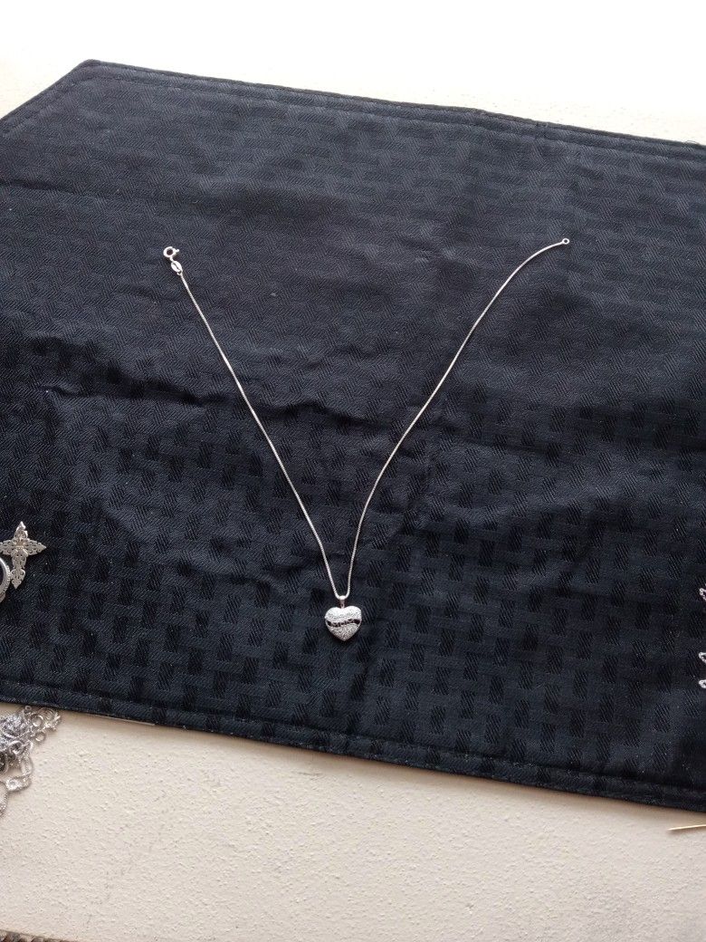Natural Diamond Pendant And Chain