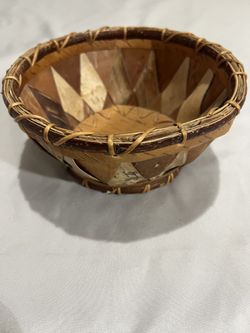 This Handmade Collectible is an Alaska Native Inupiaq birch bark basket 7”x3”