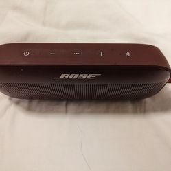 Bose SoundLink Flex Bluetooth Speaker, Portable Speaker with Microphone, Wireless Waterproof Speaker for Travel, Outdoor and Pool Use, Carmine Red