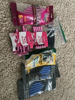 Lot of brand new razors