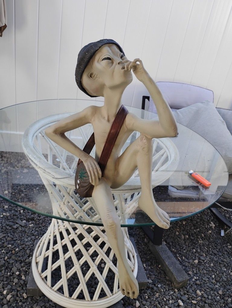 OBO Very Rare Alien Statue