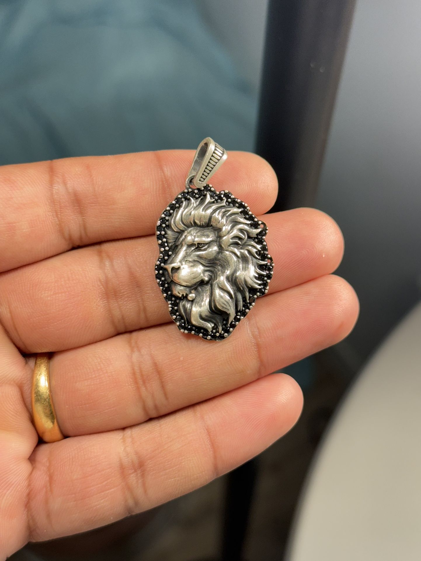 3D Lion Head Pendant in 925 Sterling Silver with Black Onyx (9.3g)