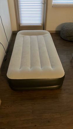 Twin electric air mattress