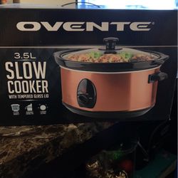 New Never Used Ovente Slow Cooker