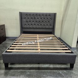 🛑 Queen Size Bed, Gray Color, Linen Fabric, No Mattress, New in the Box.