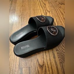 BRAND NEW MICHEAL KORS WEDGES