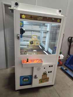 Cut the rope merchandiser arcade