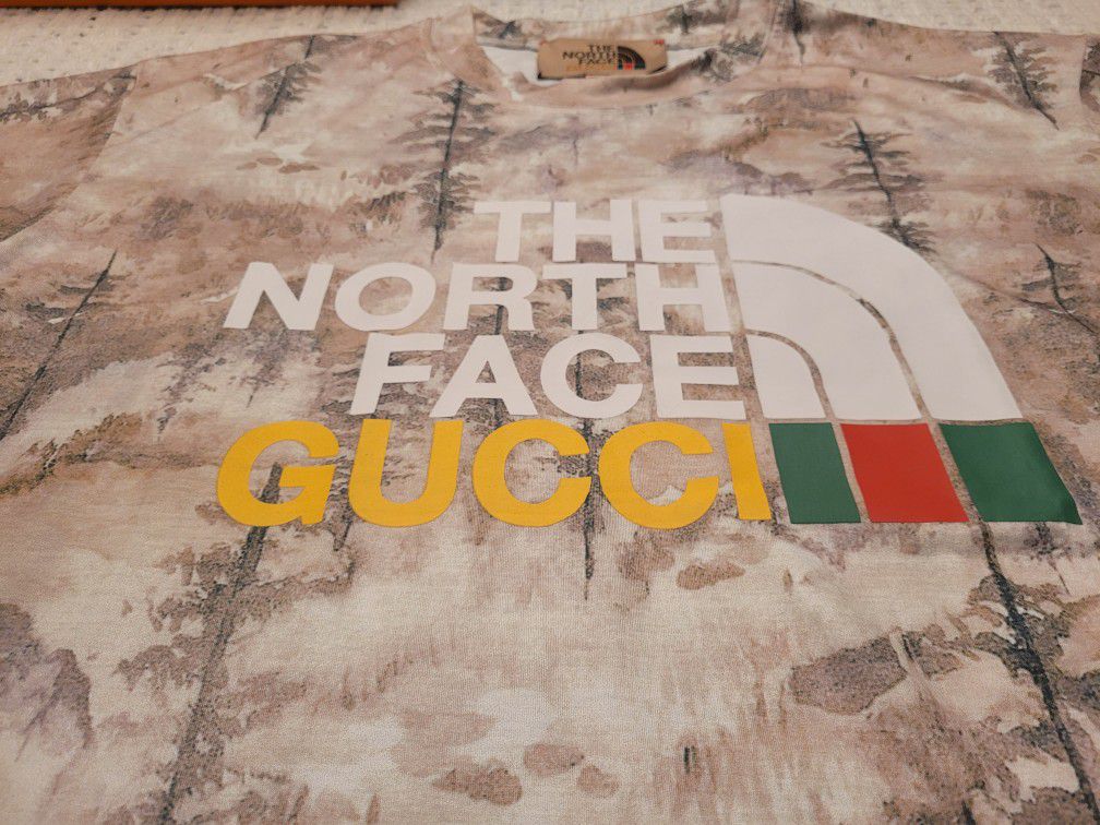 Gucci  X The North Face  Tshirt 