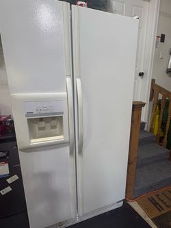 Kenmore Side-by-Side Refrigerator with Ice Maker