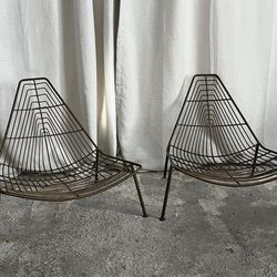 Low petite Halyard style chair (no sheepskin)