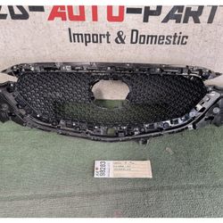 2017 - 2018 - 2019 - 2020 - 2021 MAZDA CX5 CX-5 FRONT BUMPER GRILLE OEM AX98283