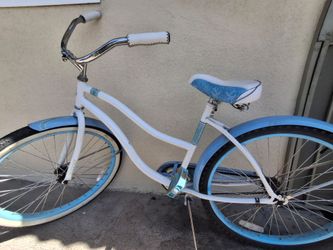 Huffy beach cruiser bike