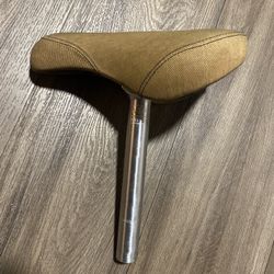 Pivotal Seat/post