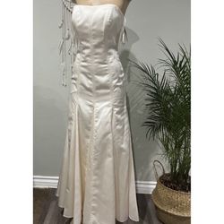 Gown - Beige - Small New 