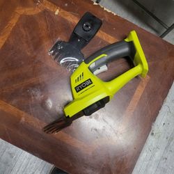 RYOBI
ONE+ 18V Cordless Grass Shear