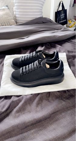 Suade Alexander McQueen 