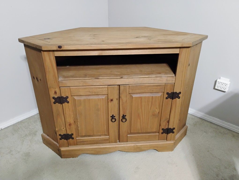 Corner TV Stand