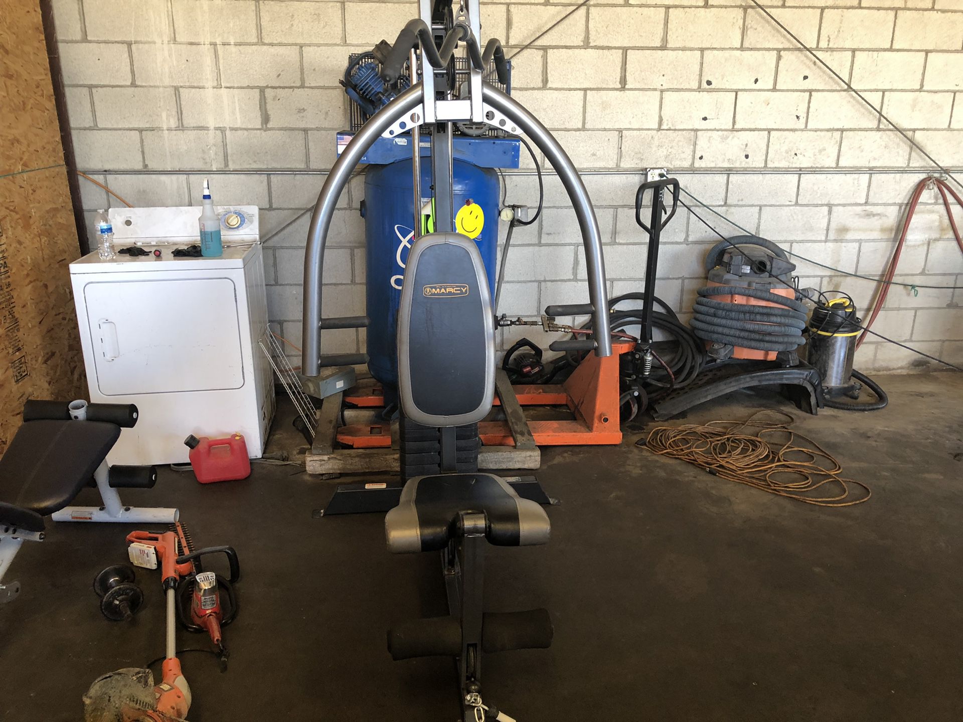 Platinum Marcy home gym paid full price from store few years ago hasn’t been used much in good condition as you can see. Cash only.