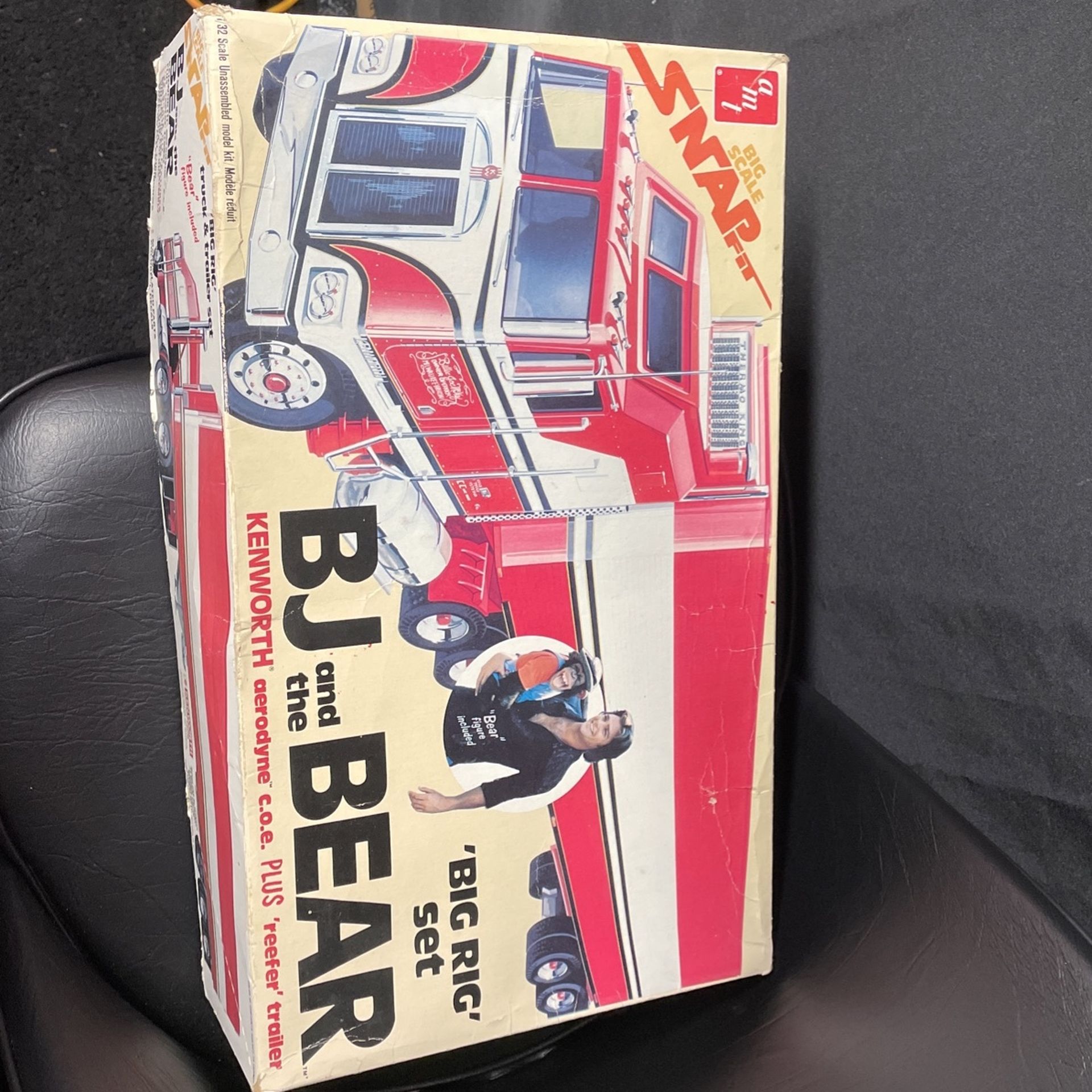 Rare 1980 Old Bj And The Bear Truck Model Amt