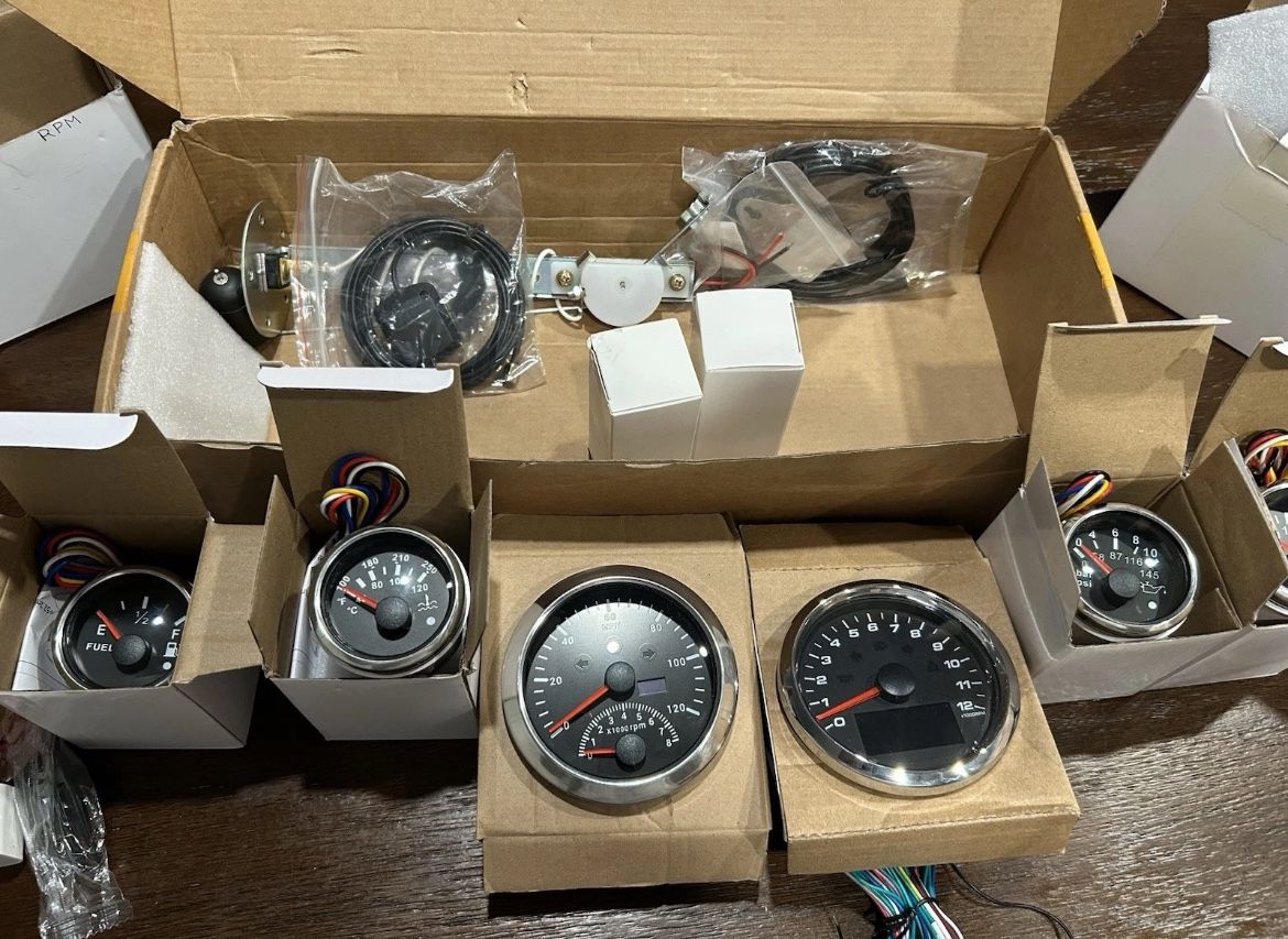 Universal Digital Tach Gauges For Auto or Marine w/GPS Speed.