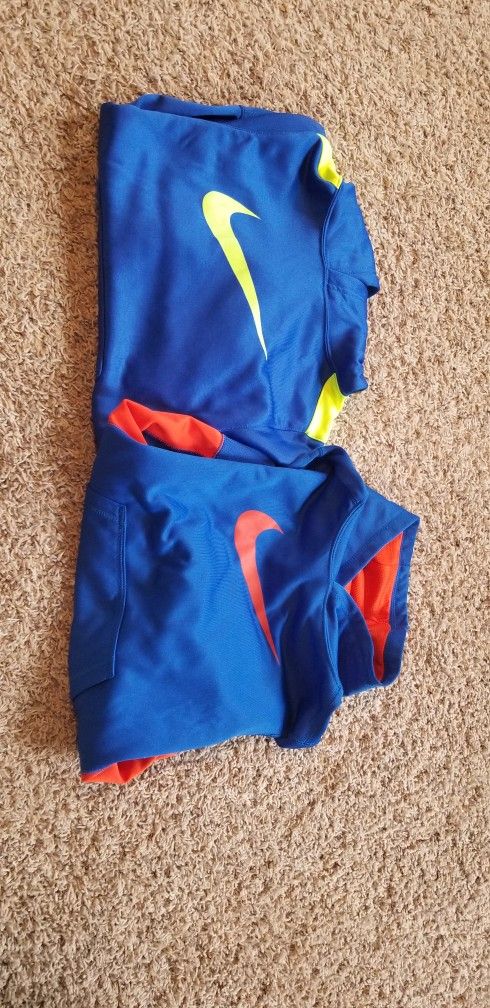 Nike Youth Medium Hoodies