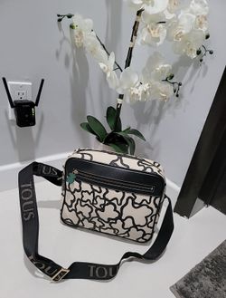 Louis Vuitton Bumbag for Sale in Chula Vista, CA - OfferUp