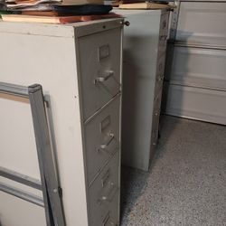2'4 Drawer Metal File Cabinet With Keys