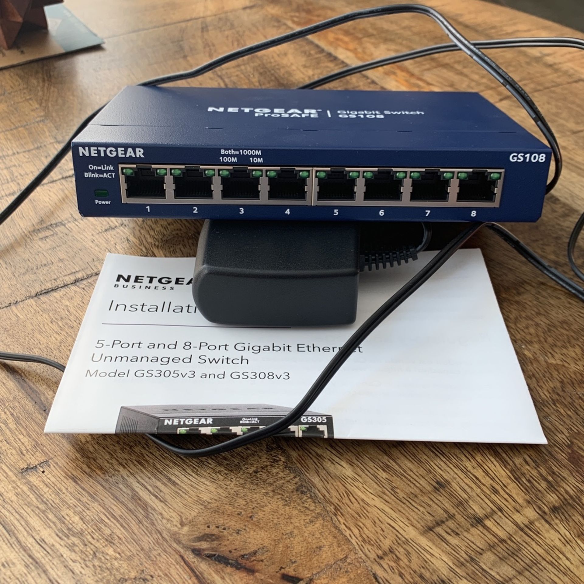 Netgear 8 -port Gigabit Switch - GS108