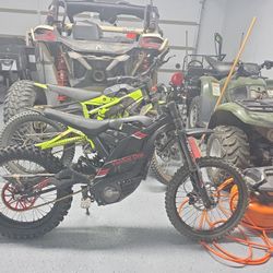 37.5 Horsepower 80mph Electric Dirtbike Brand-New Tire And Belt
