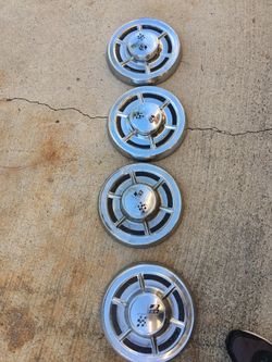 4 classic Corvette Big Brake Flag Style Dog Dish Hub Caps
