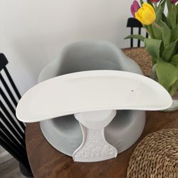 Bumble Seat With Tray