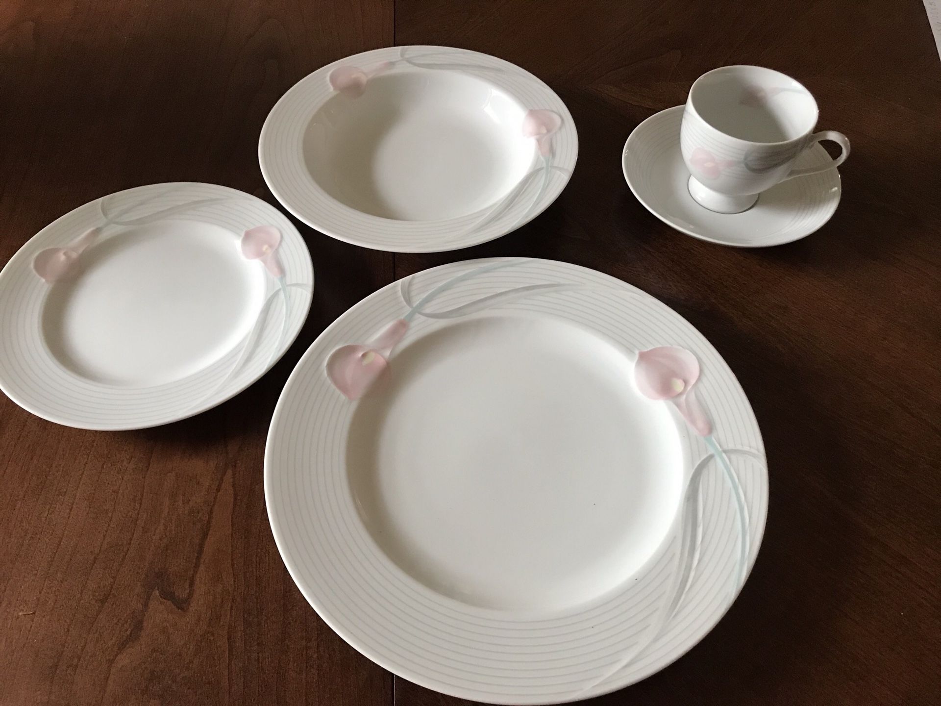 Mikasa “Serenade Pink” Fine China