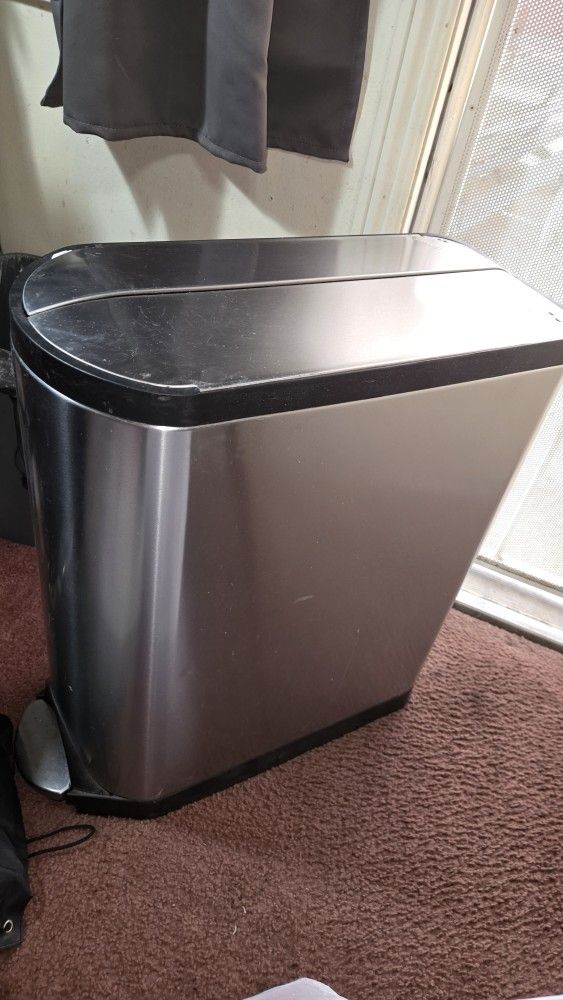 simplehuman 40 Liter / 10.6 Gallon Dual Compartment Butterfly Lid Kitchen Recycling Step Trash Can, Brushed Stainless Steel