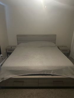 King Size bedroom set( mattress not included)