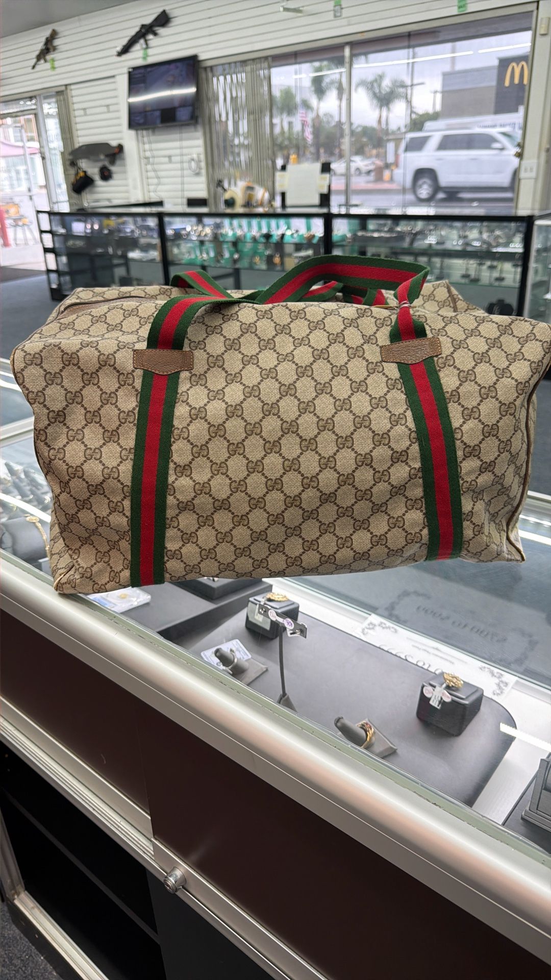 Gucci GG Supreme canvas duffle Bag (WMP012020)