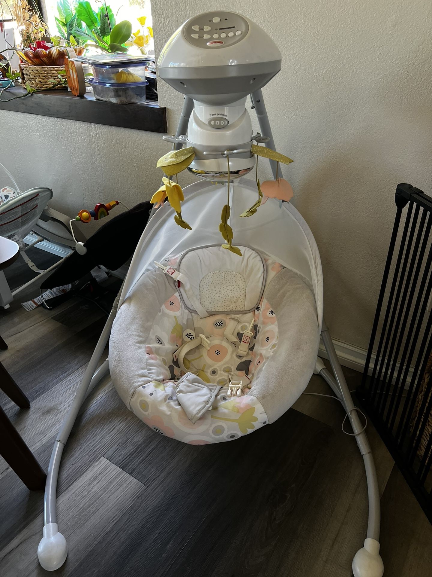 Fisher Price Infant Swing With Overhead Mobile