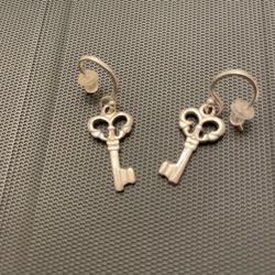 STERLING SILVER HAND CRAFTED EARRINGS 