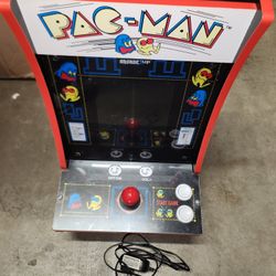 Arcade 1 UP Pac-Man Counter Cade