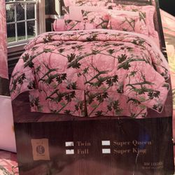 Pink Camo Comforter Set