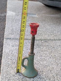 Vintage Malleable Iron Jack 1X6