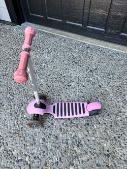 Girl scooter
