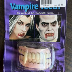 Halloween Vampire Teeth 