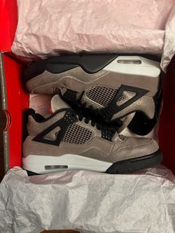 Jordan 4 Taupe Haze. size 10.5 men