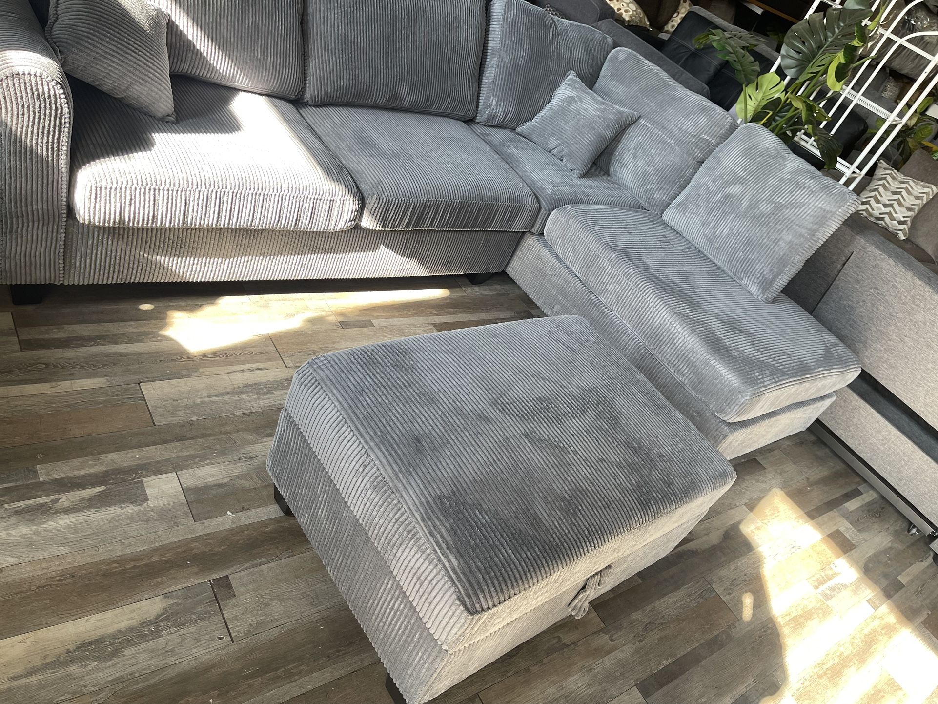 Sectional Sofa Set