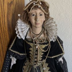 Queen Elisabeth Vintage Doll $150