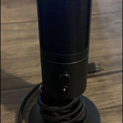 Razer Seiren X PC microphone