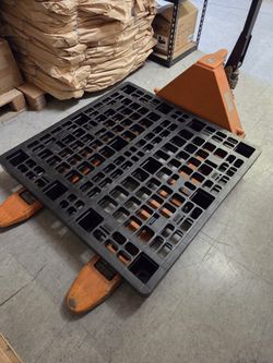 40"x 40" 4-way Plastic Pallet