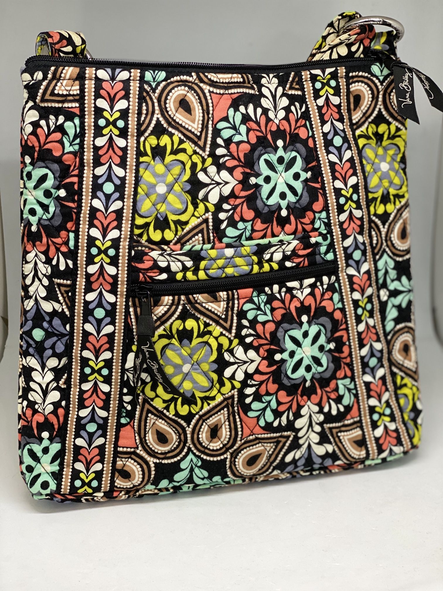 VERA BRADLEYđź’ĄNWOTđź’ĄChic Hobo Bag