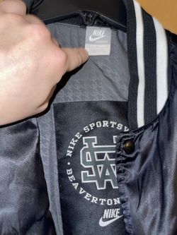 Nike Varsity Jacket Mens Large for Sale in Portland, OR - OfferUp