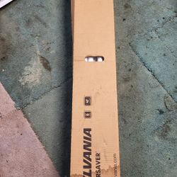 30) 4ft Sylvania Florescent Bulb New In Box